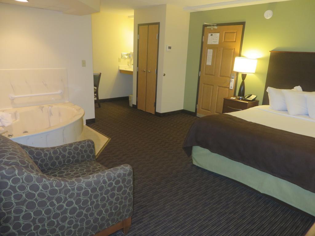 Americinn By Wyndham Rice Lake מראה חיצוני תמונה