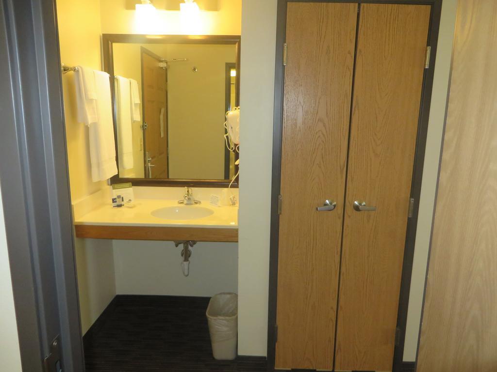 Americinn By Wyndham Rice Lake מראה חיצוני תמונה